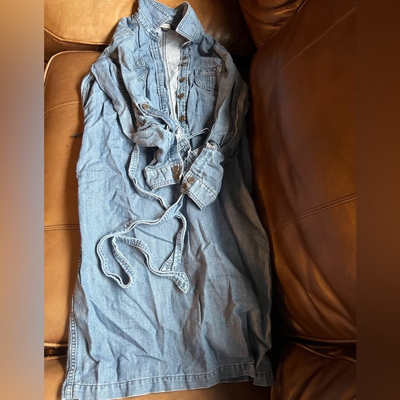 Women’s Lands End Denim dress with belt - Picture 1 of 3